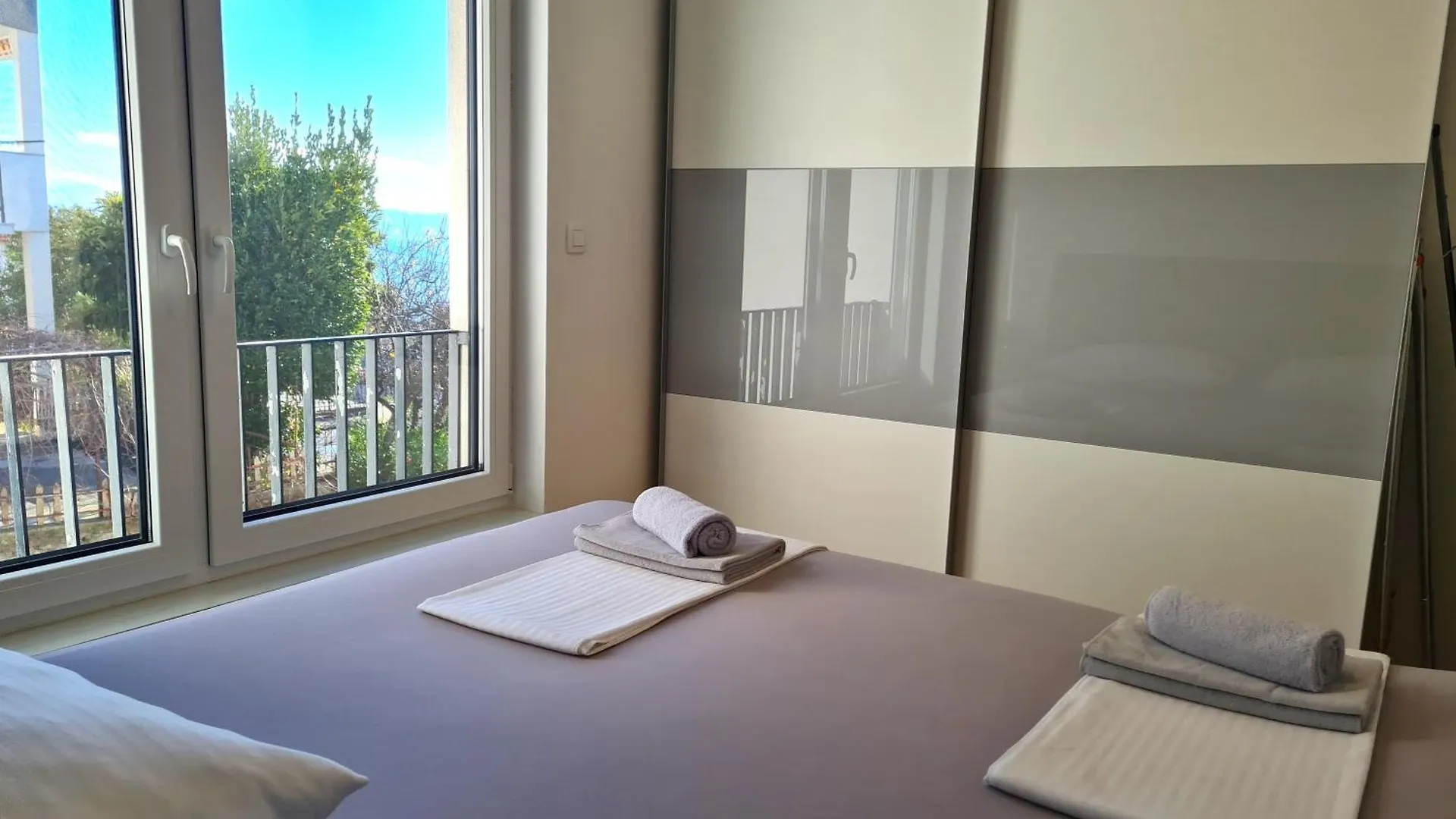 Mistral A Apartments Dramalj