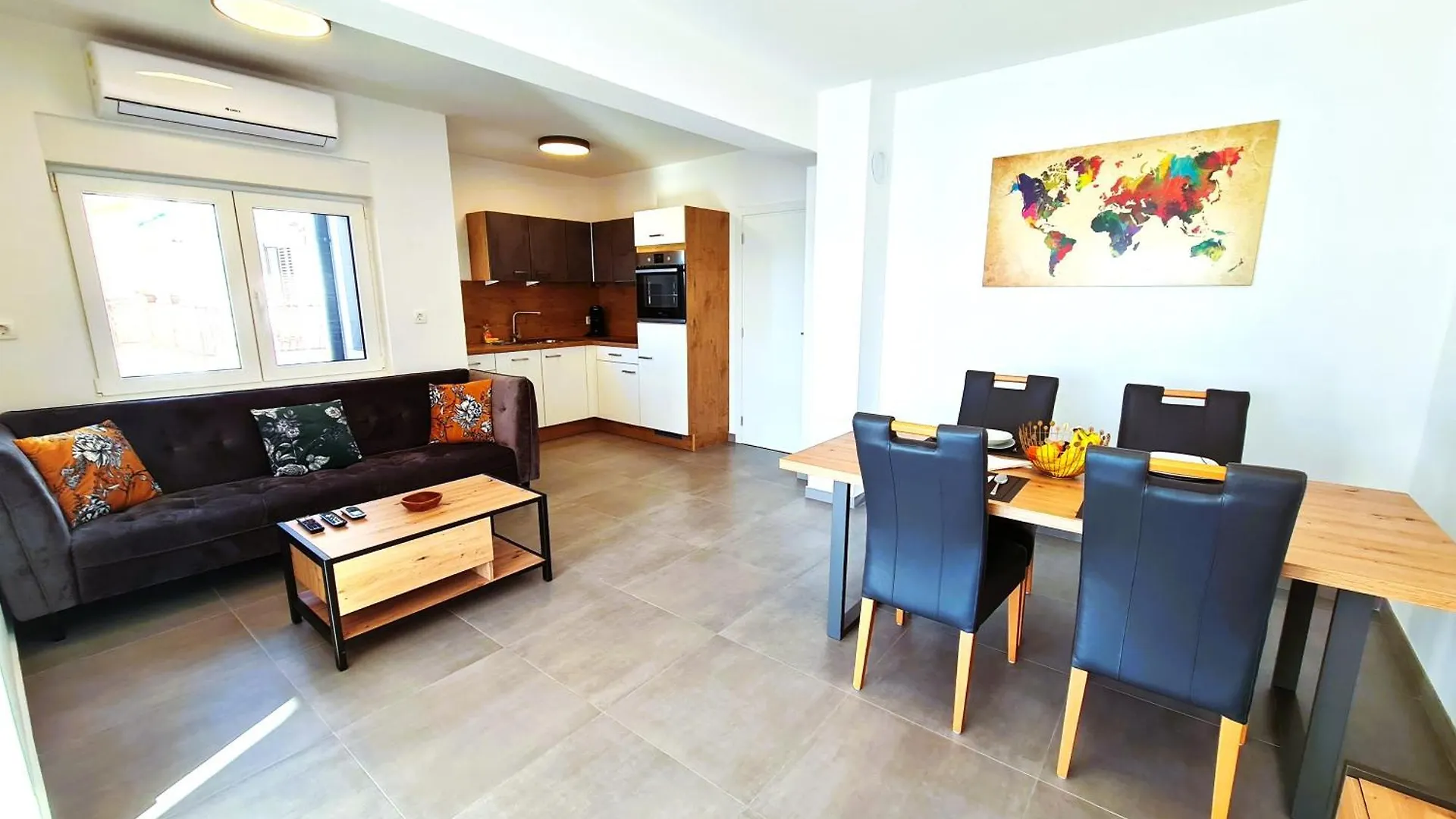 Mistral A Apartments Dramalj 0*,