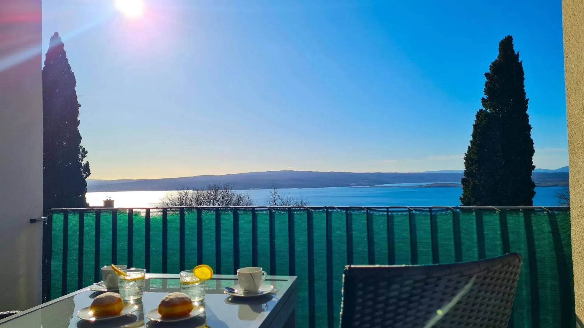 Mistral A Apartments Dramalj