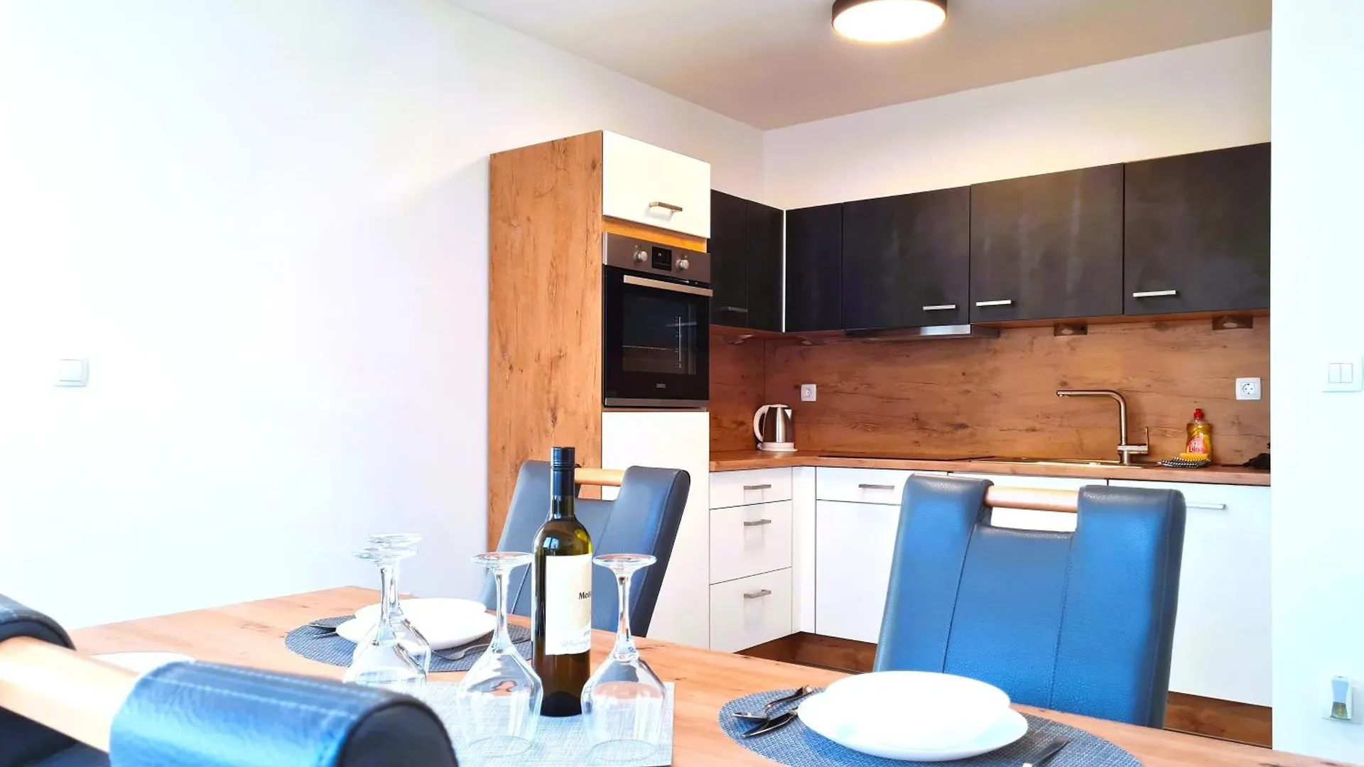 Mistral A Apartments Dramalj Croatia