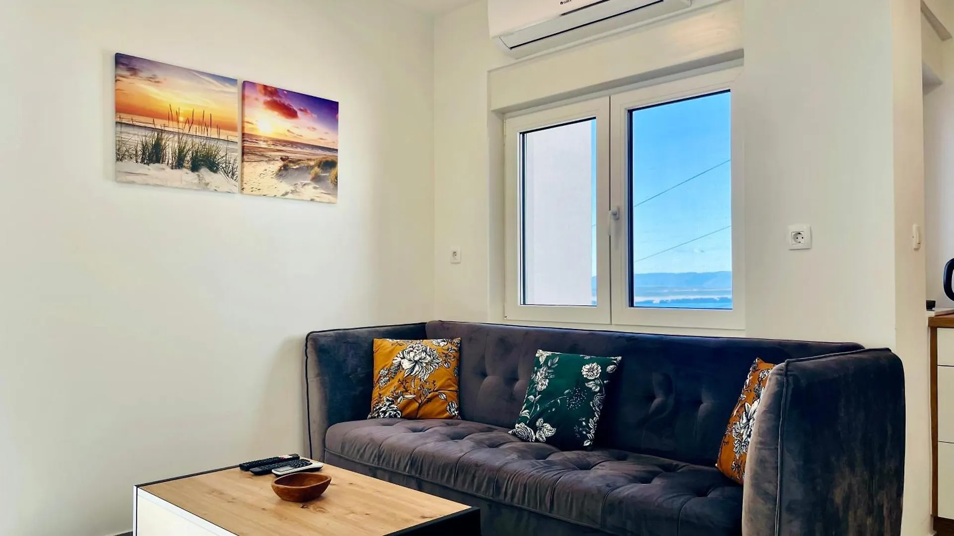 Mistral A Apartments Dramalj